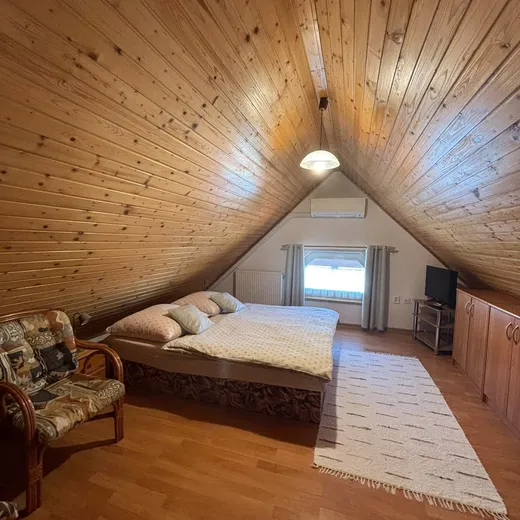 Podkrovná izba s klimatizáciou